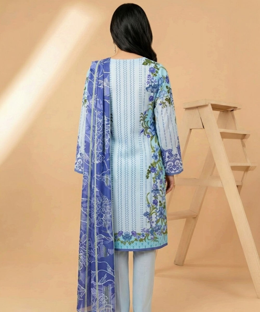 Motifz 3 Piece Printed Lawn – Elegant Sky Floral Suit