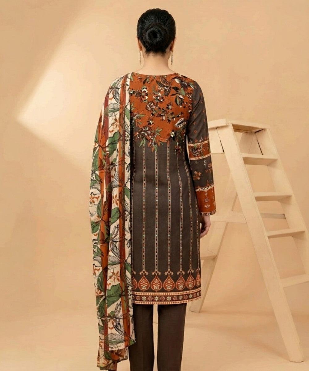 Motifz 3 Piece Printed Lawn – Elegant Brown Floral Suit