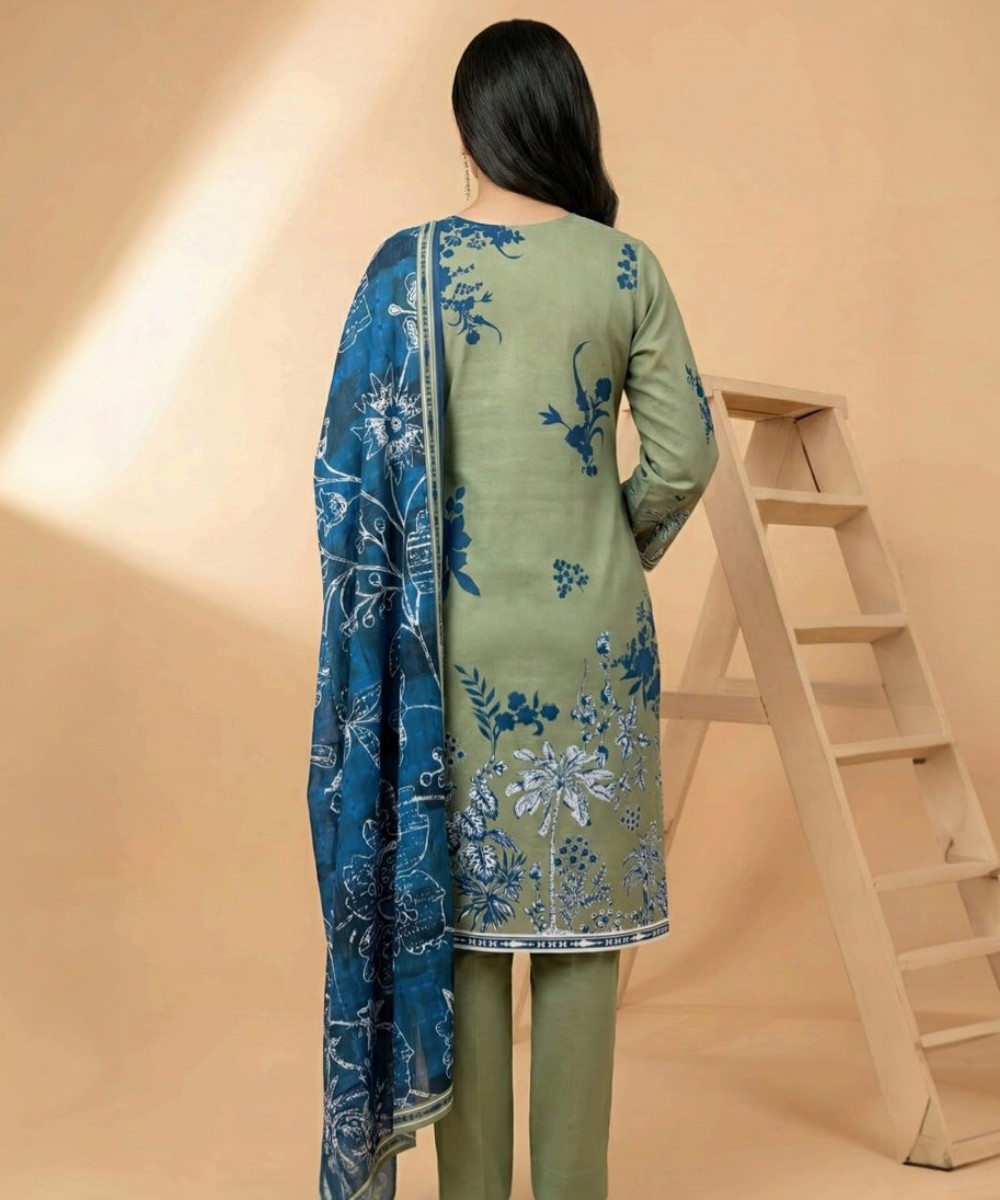 Motifz 3 Piece Printed Lawn – Elegant Green Floral Suit